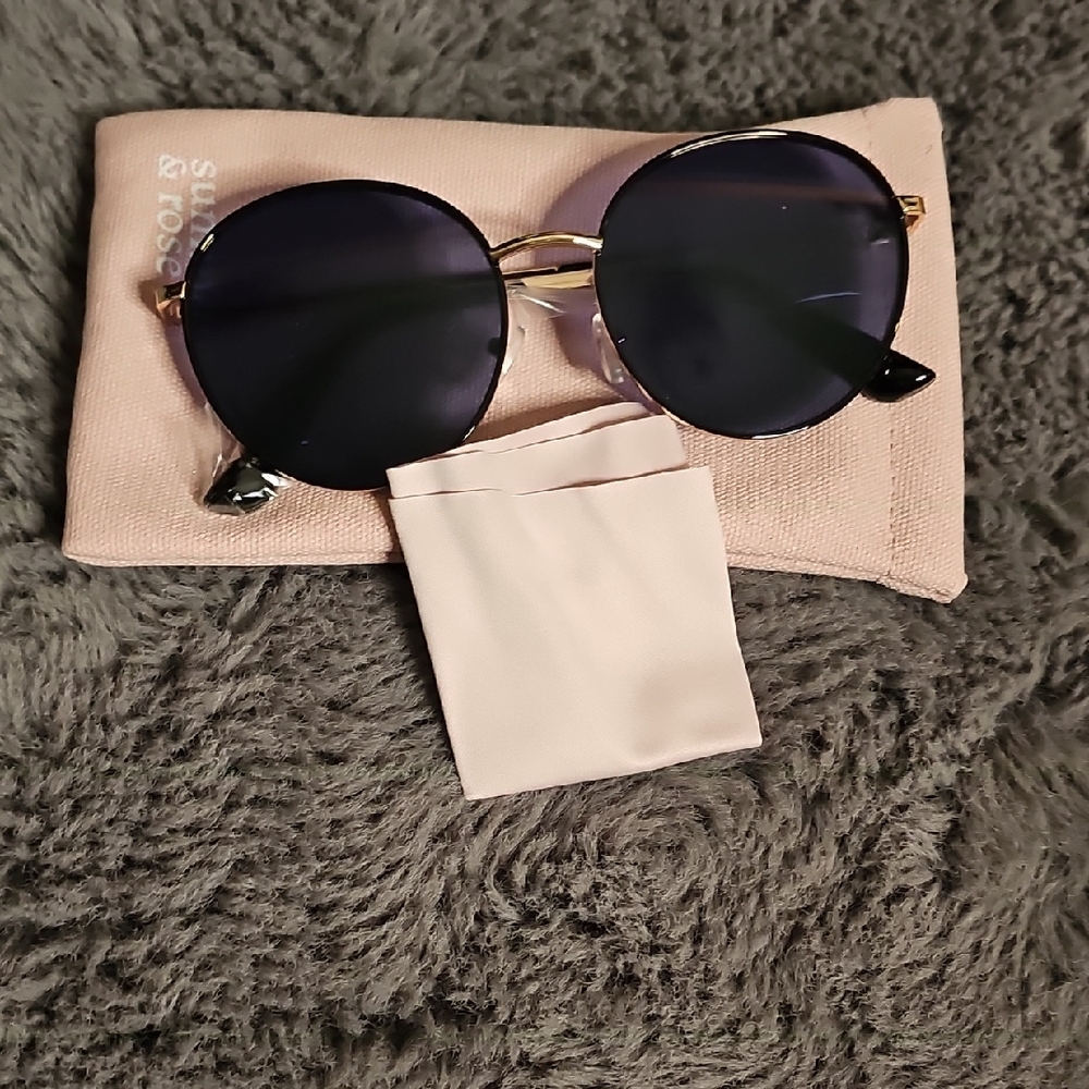Stylish Summer & Rose Black Sunglasses
